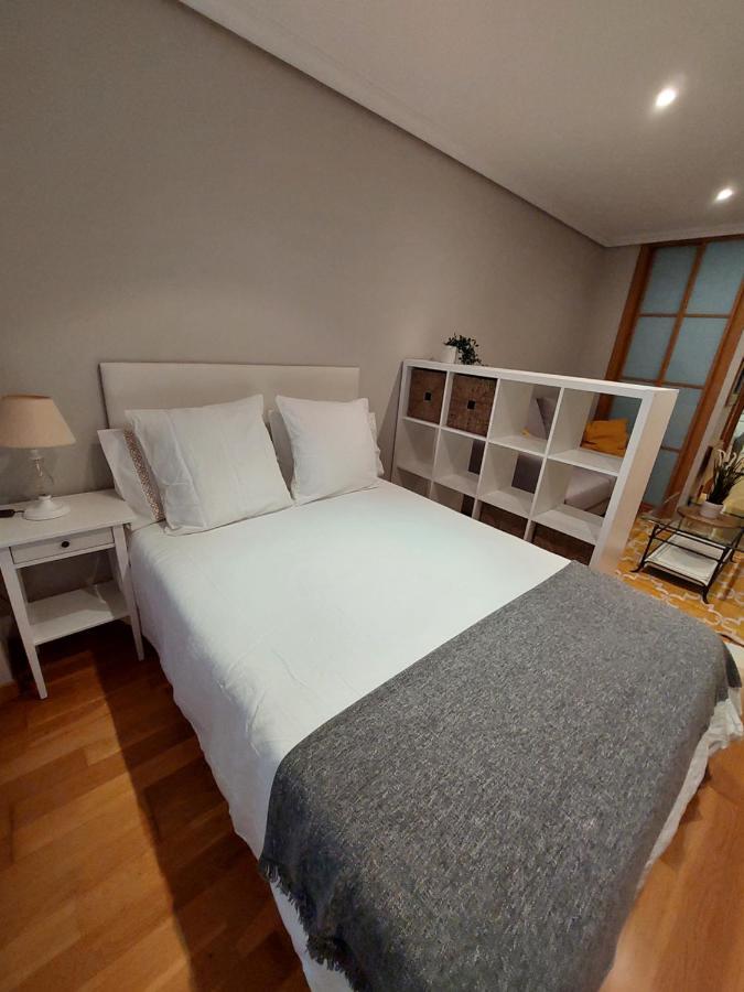 Estudio Centrico Con Garaje Y Vistas Al Mar. Vigo Luaran gambar