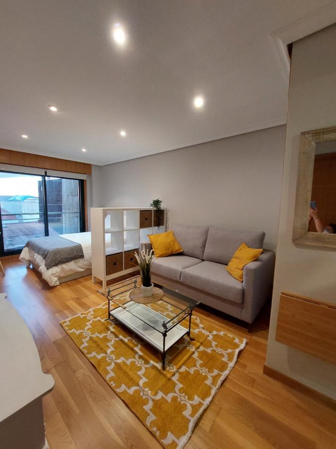 Estudio Centrico Con Garaje Y Vistas Al Mar. Vigo Luaran gambar